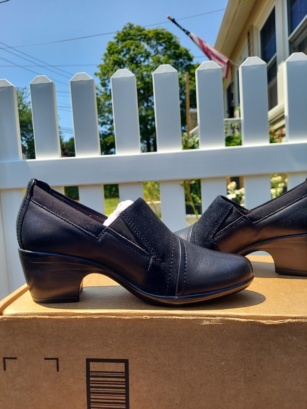 Clarks Emily Step Black Leather Low Block Pump Heels Women Size 6 NWT Comfort - Picture 6 of 10